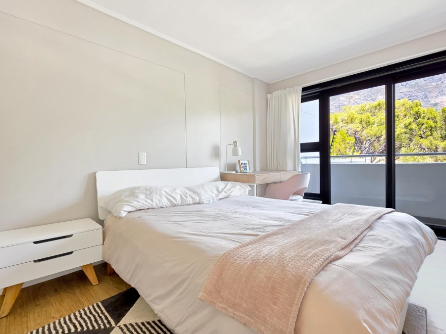 2 Bedroom Property for Sale in Vredehoek Western Cape